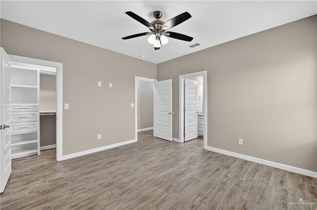 Building Photo - 1230 Valle Vista St