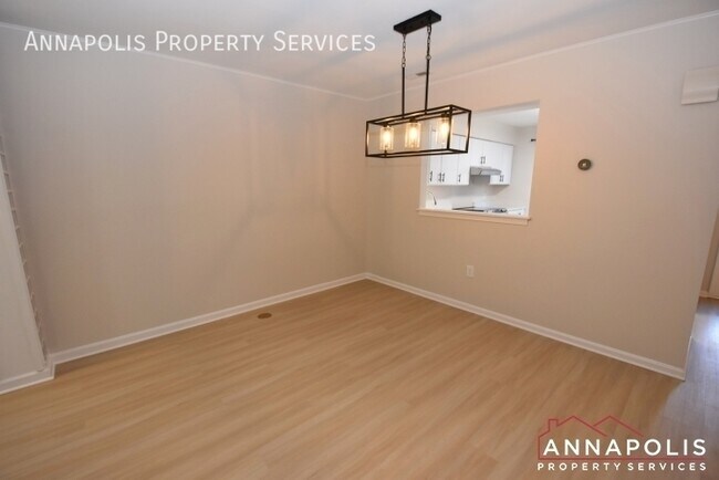 Building Photo - 921 Breakwater Dr