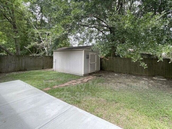 Building Photo - 13640 Rampart Ct