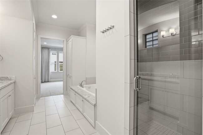 Building Photo - 4734 Aftonshire Dr