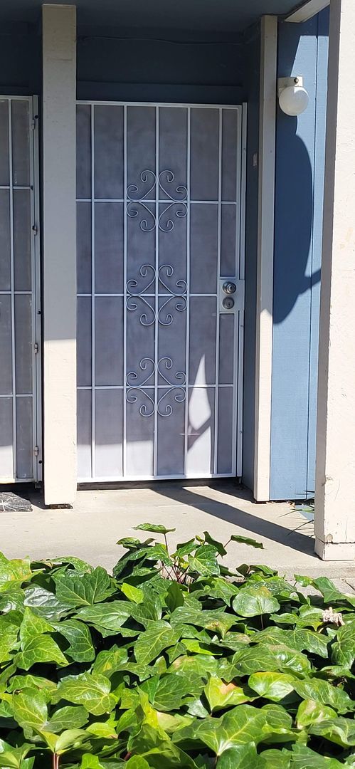 Building Photo - Vallejo Studio available for rent in excellent location over looking Dan Foley Park