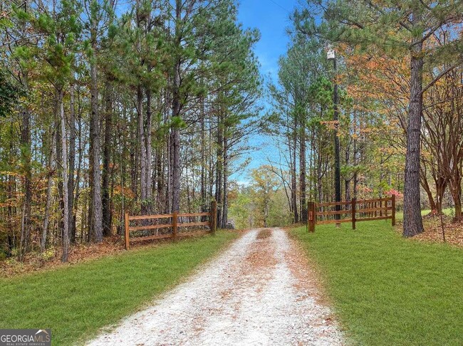 Building Photo - 101 Lake Kenelle Path