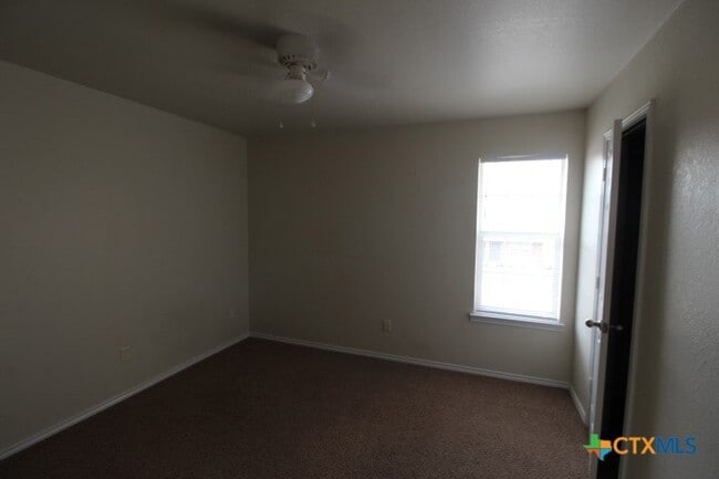 Building Photo - 402 Bowden Ave