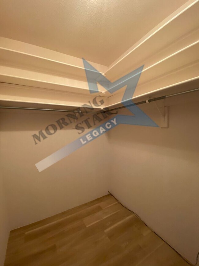 Building Photo - VIEWS!!  Spacious home in Picacho Hills!