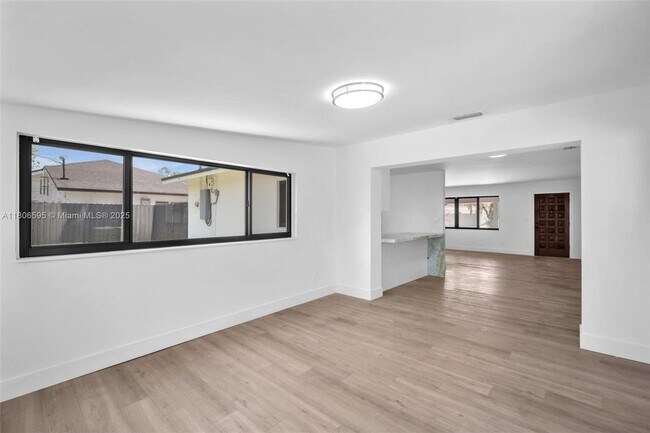 Building Photo - 3980 SW 121st Ave
