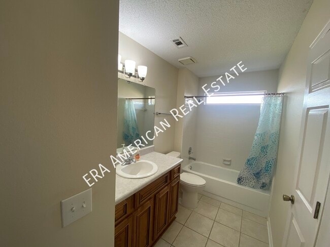 Building Photo - 4032 Leesway Cir