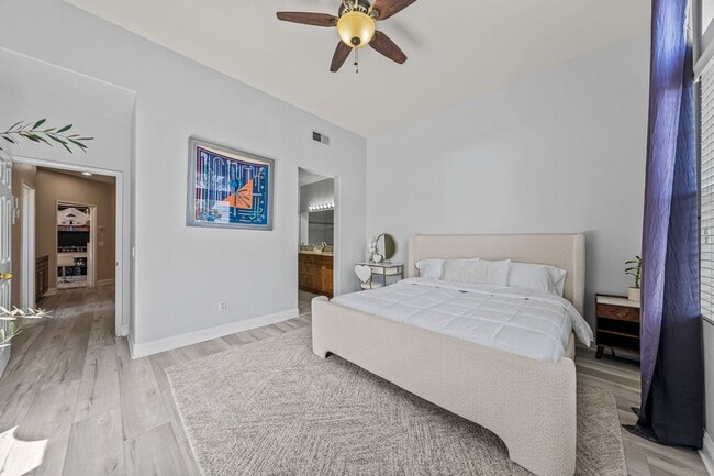 Building Photo - Beautiful Townhome in Chula Vista zz