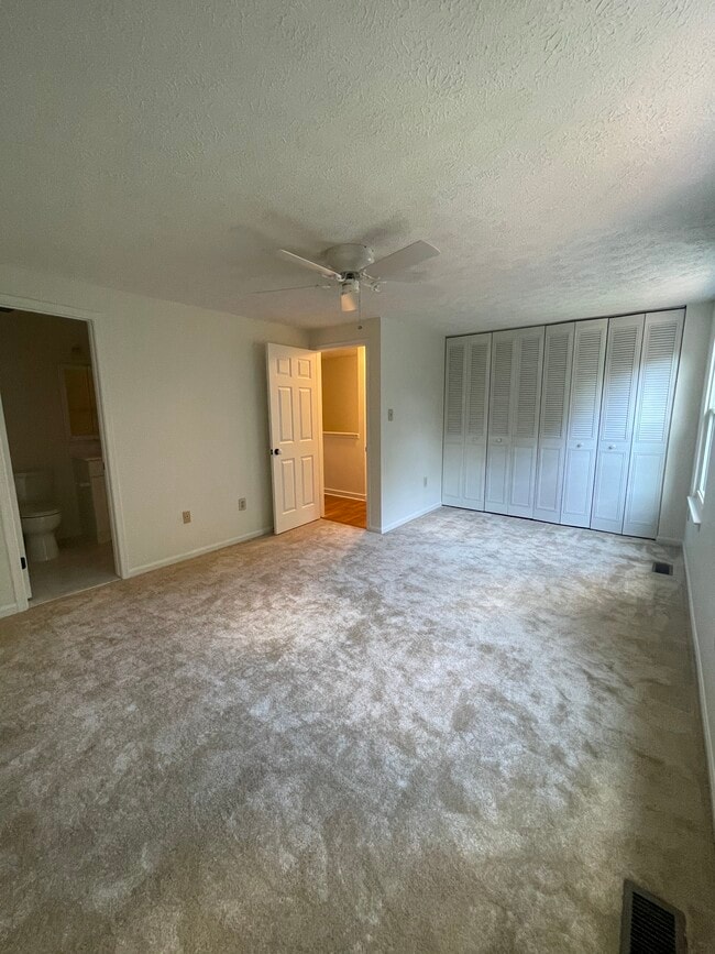 This room is actually furnished - 14217 Ballinger Ter