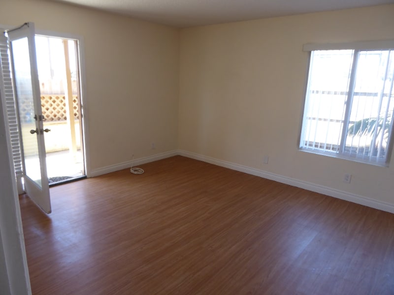 Building Photo - 214 Melrose Dr