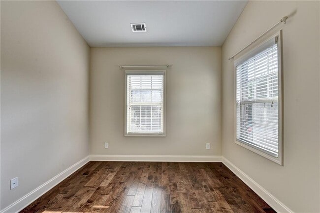 Building Photo - 2448 Tenor Ln