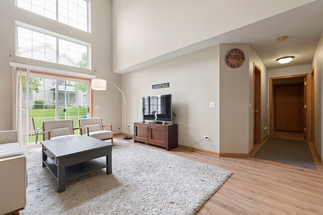 Building Photo - 2805 Packford Ln