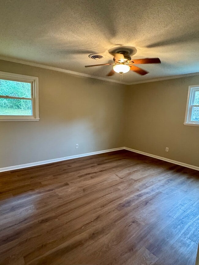 Building Photo - 1416 Mitts Dr