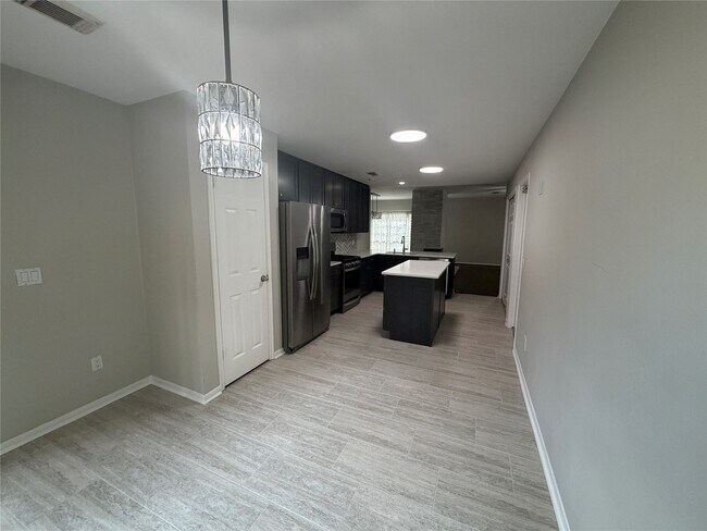 Building Photo - 75 E Village Knoll Cir