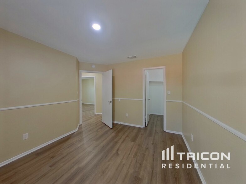 Building Photo - 1005 Faircloth Ct
