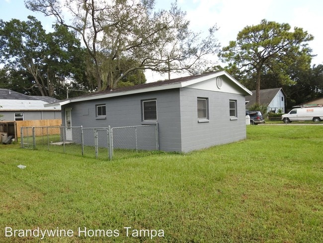 Building Photo - 2 br, 1 bath House - 2002 E Fairbanks St