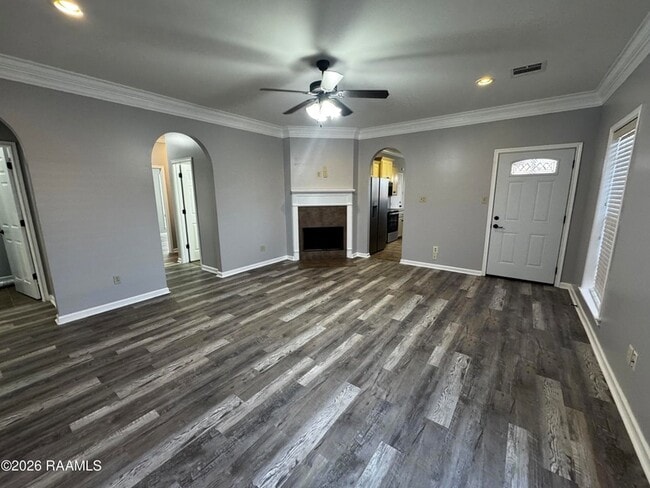 Building Photo - 201 Pavilion St