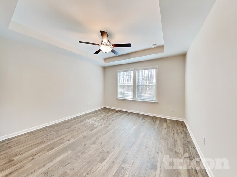 Building Photo - 317 Knowles Pl