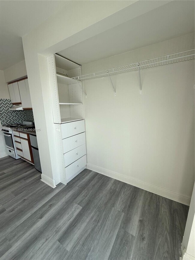 Building Photo - 5787 SW 72nd St