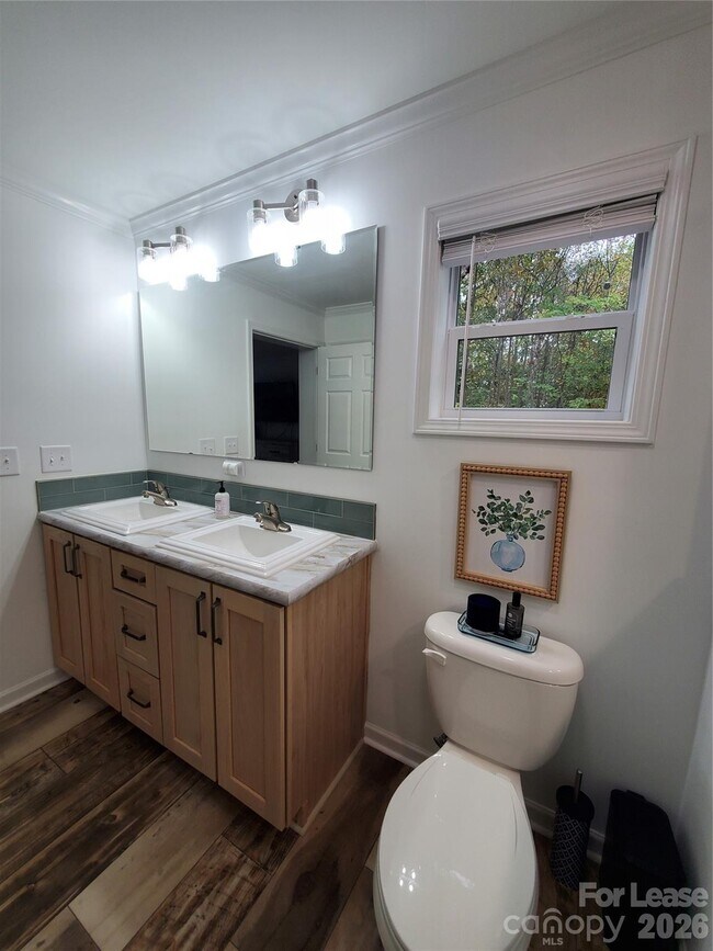 Building Photo - 118 Vly Spgs Dr