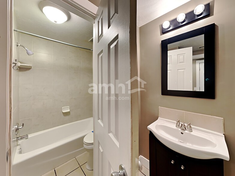 Building Photo - 52 S 1660 W