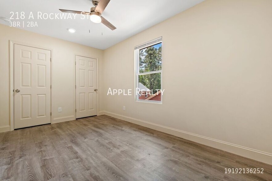Building Photo - 218 W Rockway St
