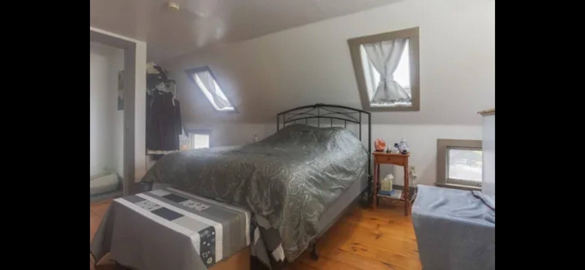 Building Photo - 126 6th St