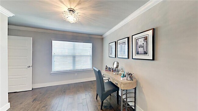 Building Photo - 6519 W Pleasant Way