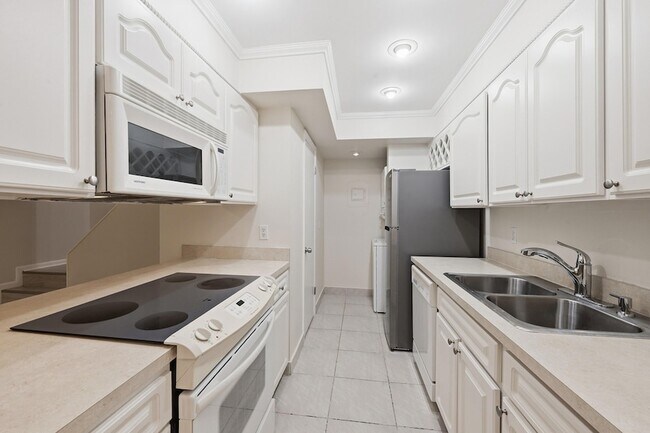 Building Photo - 8811 NW 28th Dr