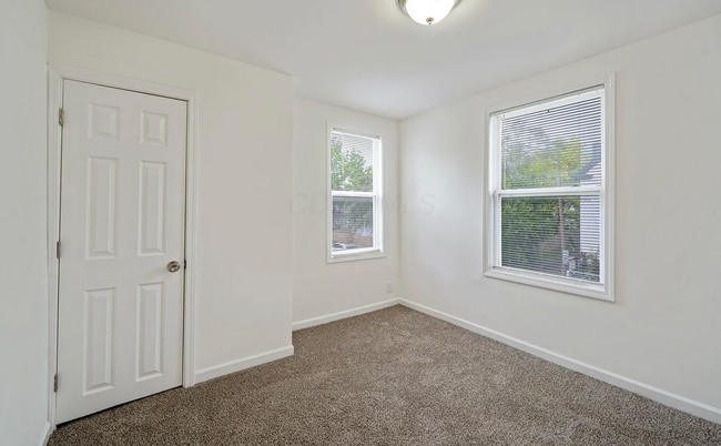 Building Photo - 28 S Wheatland Ave