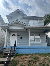 Building Photo - Beautifully renovated 3 bedroom house!