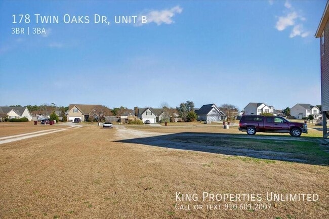 Building Photo - 178 Twin Oaks Dr