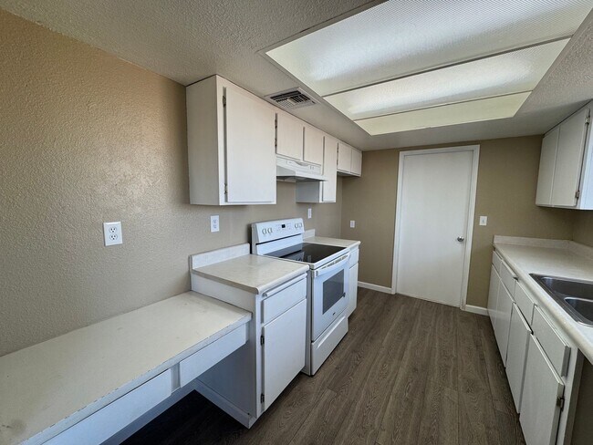 Building Photo - Single Family Home in Bullhead City, AZ!