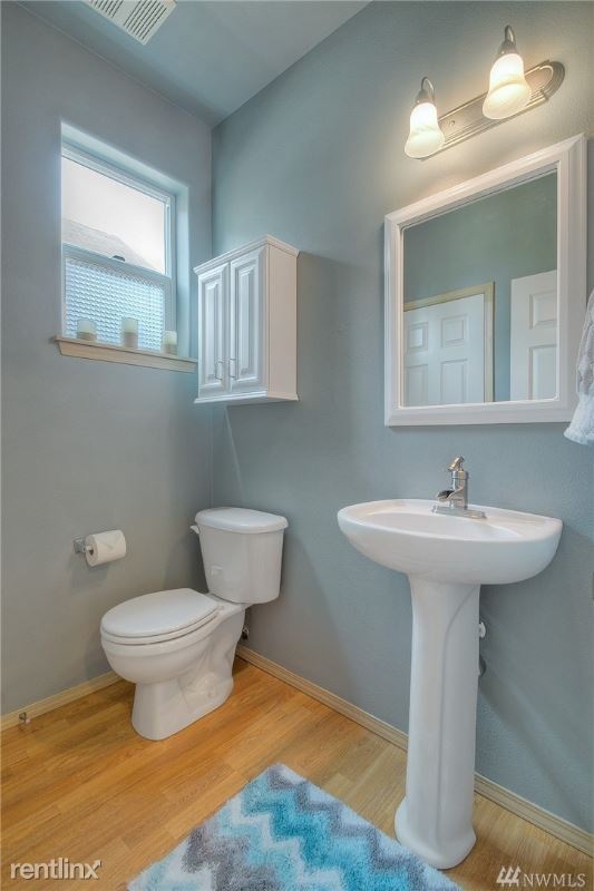 Building Photo - 3 br, 2.5 bath House - 22424 SE 244th St