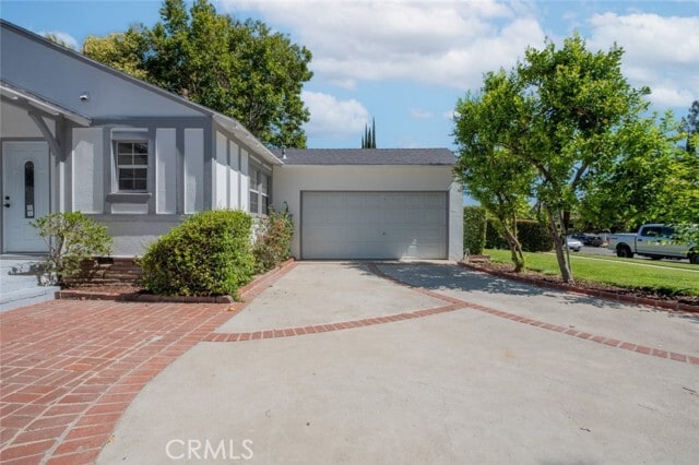 Building Photo - 6535 Comanche Ave