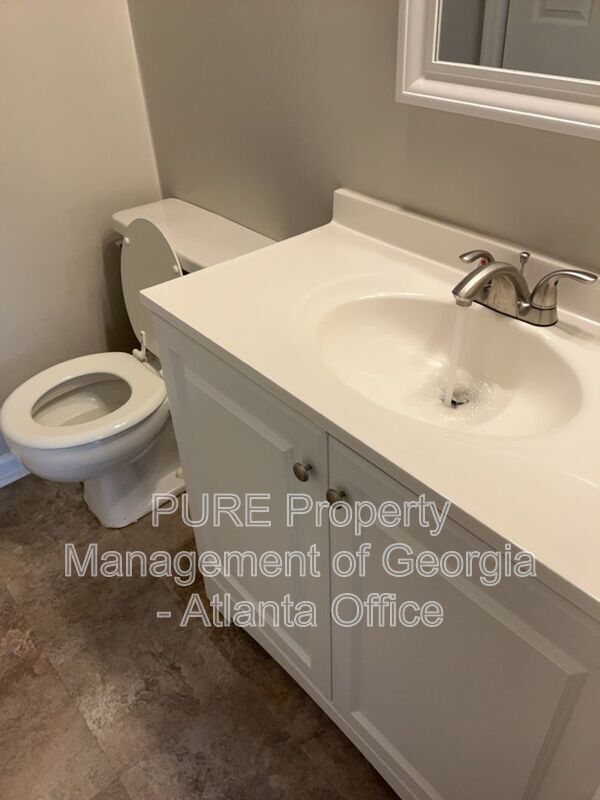 Building Photo - 1916 Cheatham Woods Dr SW