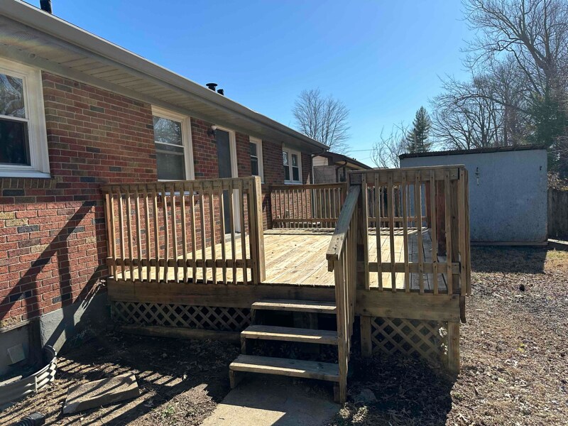 Building Photo - 9812 Sunkist Way