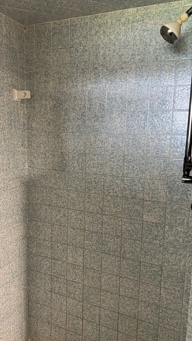 Building Photo - 15125 Washington Ave