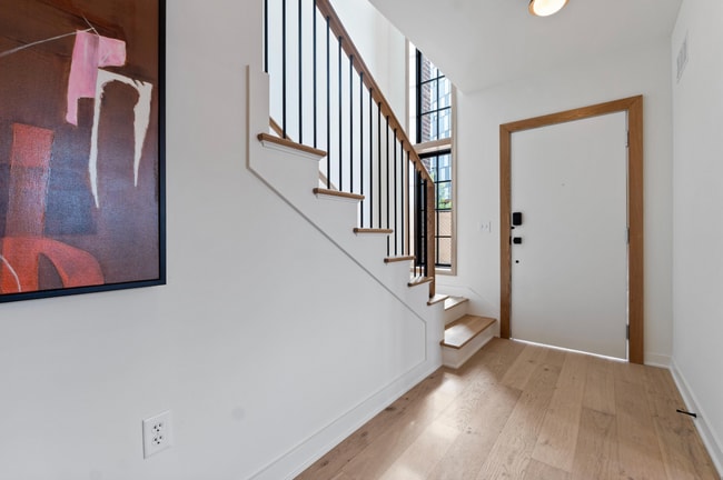 Building Photo - 537 E 19th St