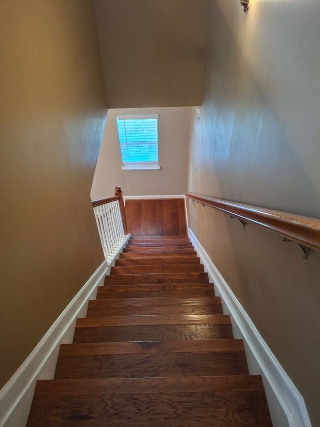 Building Photo - Beautiful 3-Bedroom Home with Bonus Room i...