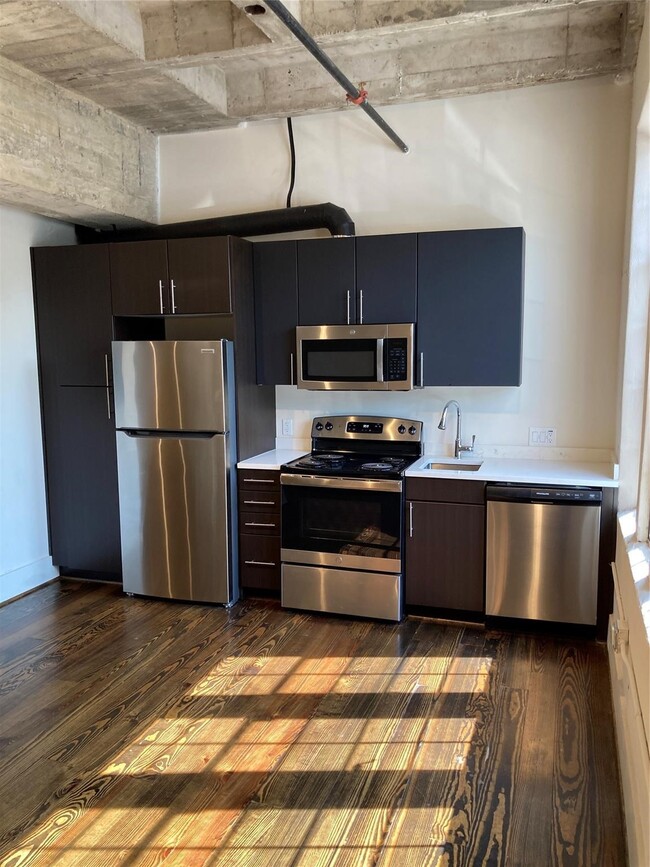 Building Photo - 4411 Dallas St