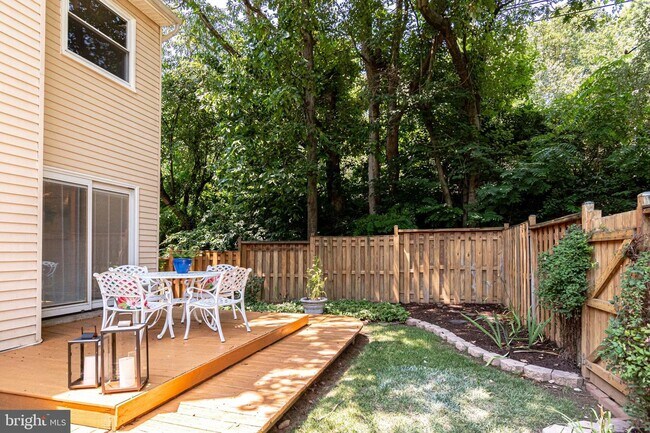 Building Photo - 5415 Helm Ct