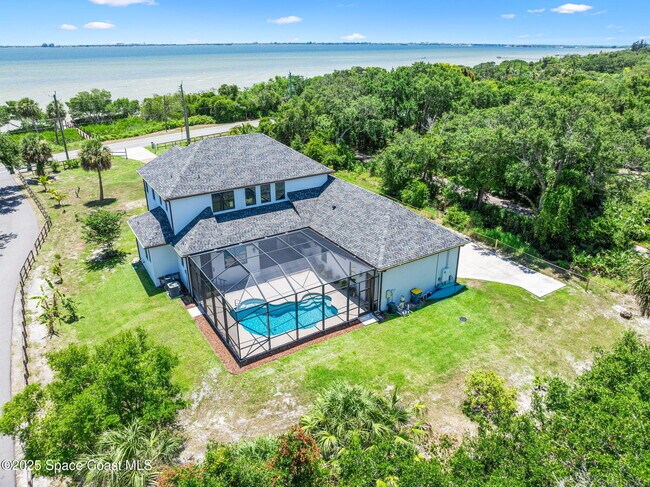 Building Photo - 6725 S Tropical Trail
