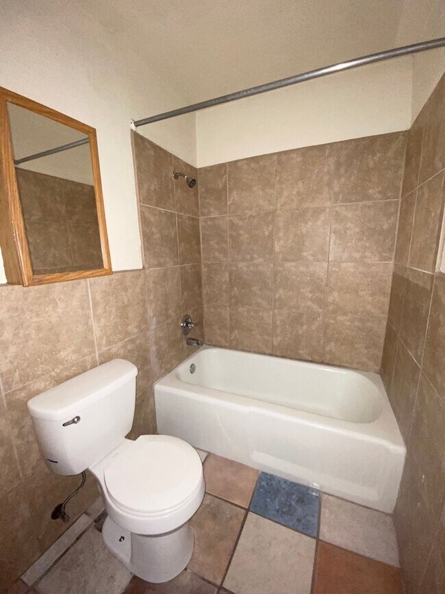 Building Photo - Nice two bedroom close to NMSU!