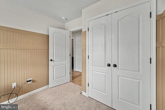 Building Photo - 2525 Drake Ln