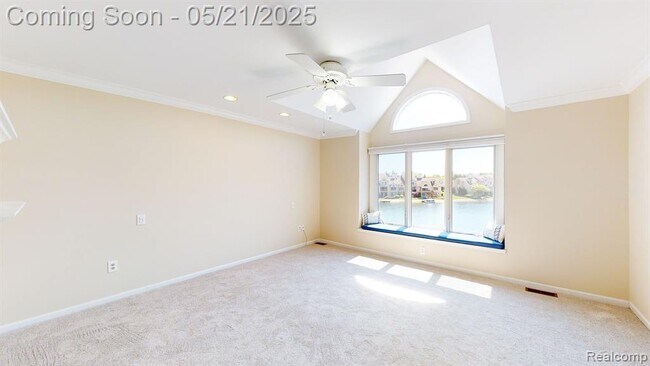 Building Photo - 18182 Blue Heron Dr W