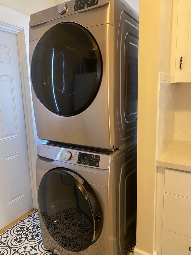 Building Photo - 1084 Sinaloa Ave