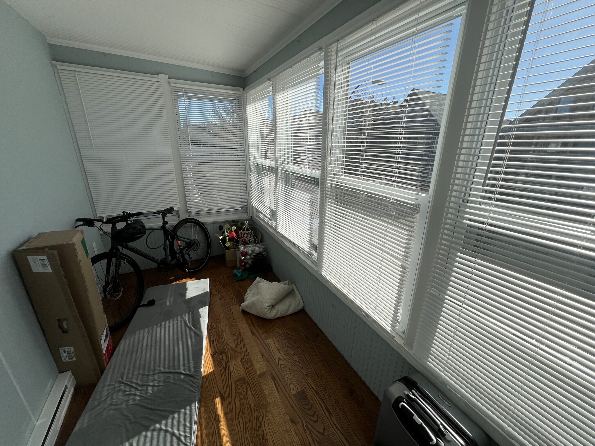 Building Photo - 337 Highland Ave