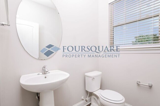 Building Photo - Stylish End-Unit Townhome with Open Floor Plan, Modern Kitchen & 1-Car Garage – Wendell, NC