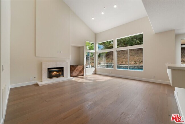 Building Photo - 18500 St Moritz Dr