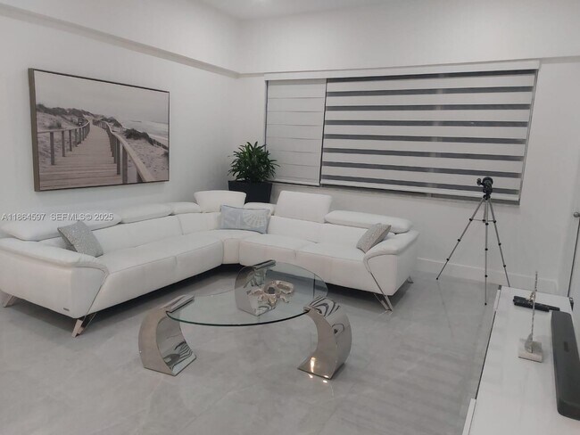 Building Photo - 3180 S Ocean Dr